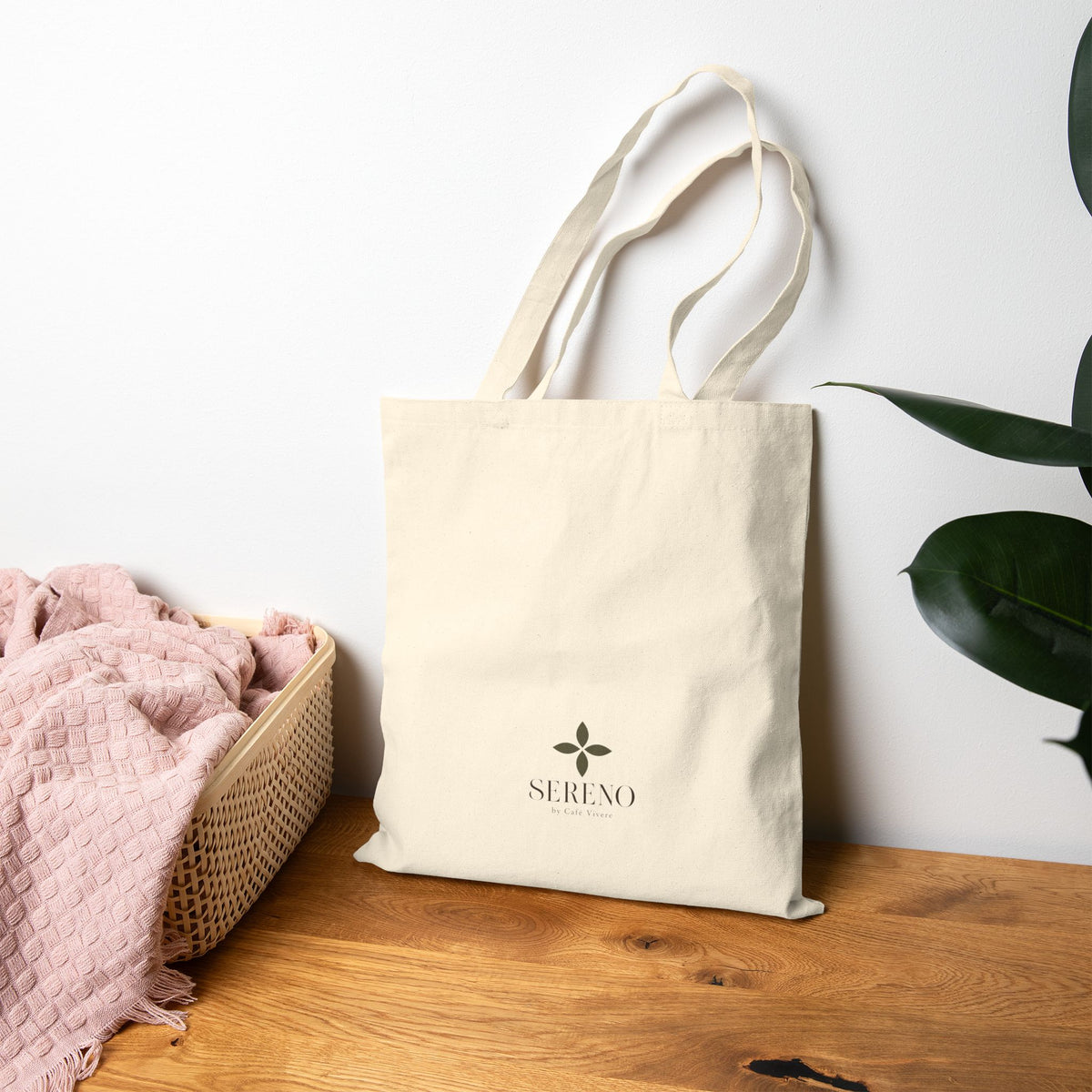 Beach Vintage Tote Bag — Rio de Janeiro Sugar Loaf Seaside Sereno Bag